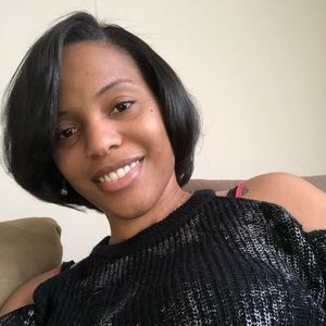 Meet your Posher, Flora